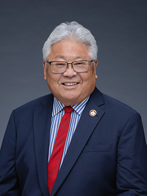 Photo of Richard H.K. Onishi